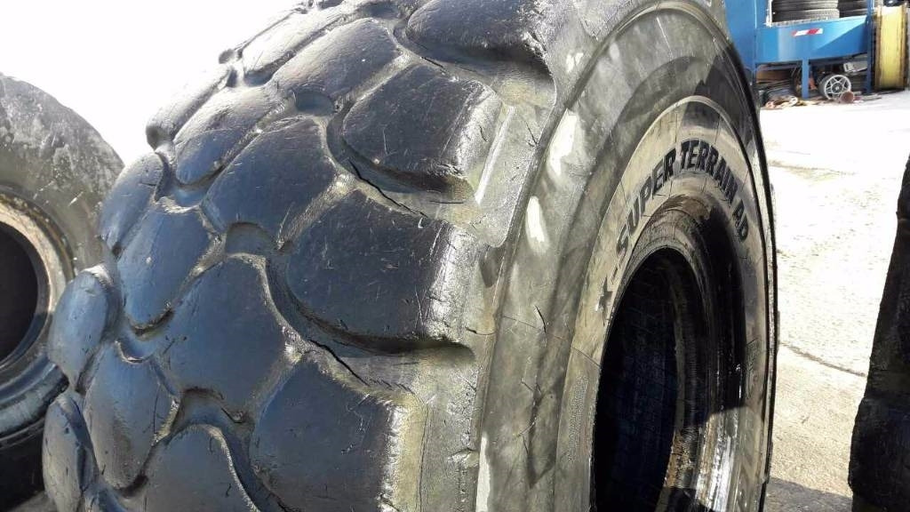 Michelin 29,5R25 X-SUPER TERRAIN /AD - צמיג: תמונה 5 Michelin 29,5R25 X-SUPER TERRAIN /AD - צמיג: תמונה 5