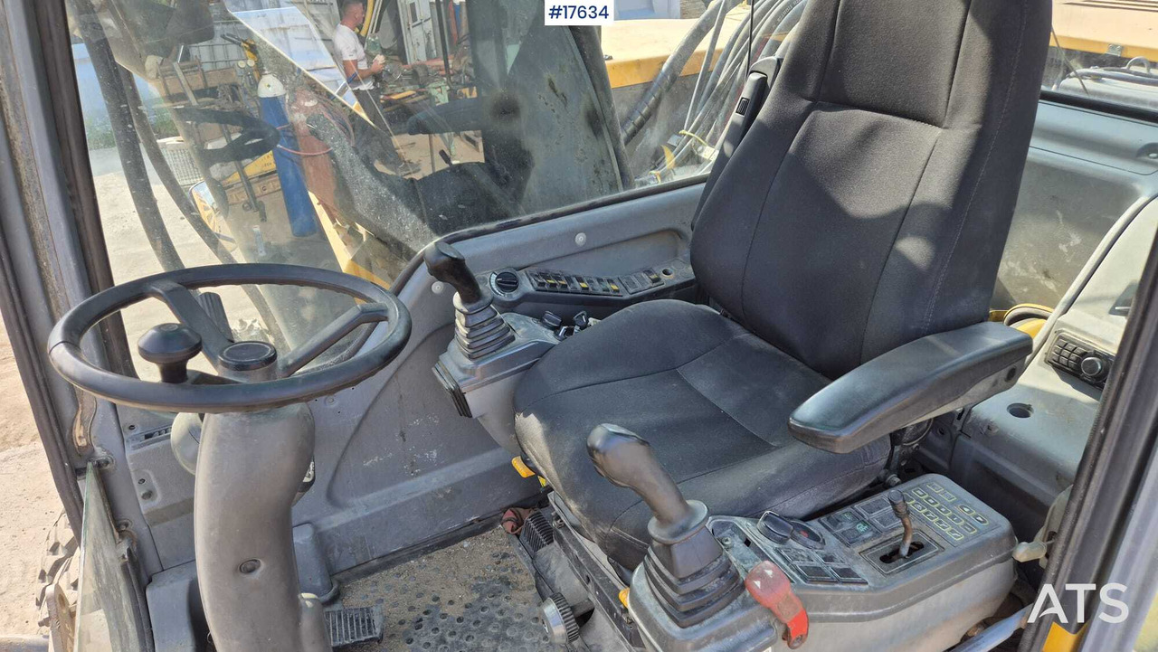 מחפר גלגלים 2004 Volvo EW 180 B: תמונה 18