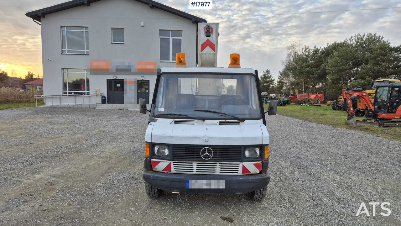 BRONTO SKYLIFT basket lift on Mercedes-Benz 308D chassis (1992) - פלטפורמה אווירית מותקנת על משאית: תמונה 2 BRONTO SKYLIFT basket lift on Mercedes-Benz 308D chassis (1992) - פלטפורמה אווירית מותקנת על משאית: תמונה 2