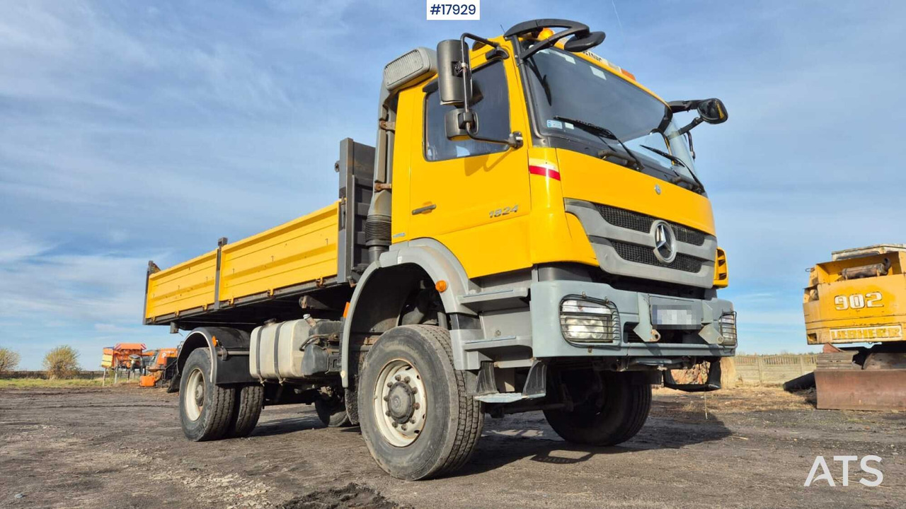 Mercedes-Benz 1824 4x4 dump truck (2005) - מזהיר: תמונה 2 Mercedes-Benz 1824 4x4 dump truck (2005) - מזהיר: תמונה 2
