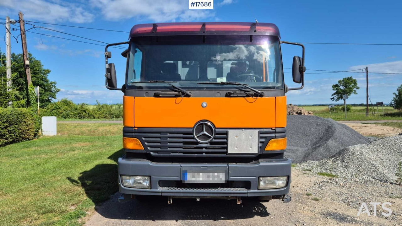 Mercedes-Benz 1828 hooklift (1999) two containers - משאית הרמת וו: תמונה 2 Mercedes-Benz 1828 hooklift (1999) two containers - משאית הרמת וו: תמונה 2