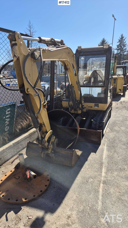 Mini excavator CATERPILLAR 302.5 (2004) two buckets, quick couplers. - מיני מחפר: תמונה 4 Mini excavator CATERPILLAR 302.5 (2004) two buckets, quick couplers. - מיני מחפר: תמונה 4