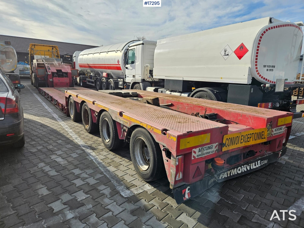 Truck semi-trailer, low-bed FAYMONVILLE MEGAMAX (2017) - סמיטריילר עם מטען נמוך: תמונה 1 Truck semi-trailer, low-bed FAYMONVILLE MEGAMAX (2017) - סמיטריילר עם מטען נמוך: תמונה 1