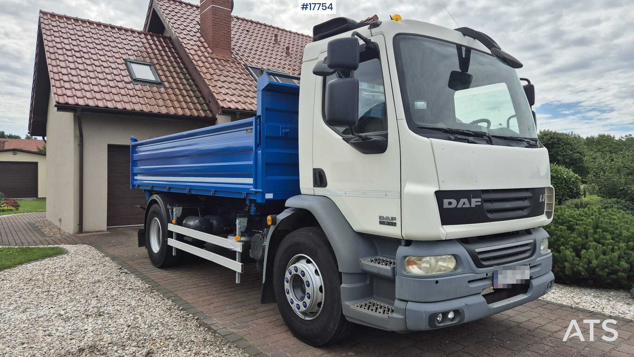 Two-axle tipper DAF LF 55.300 (2013) - מזהיר: תמונה 1 Two-axle tipper DAF LF 55.300 (2013) - מזהיר: תמונה 1