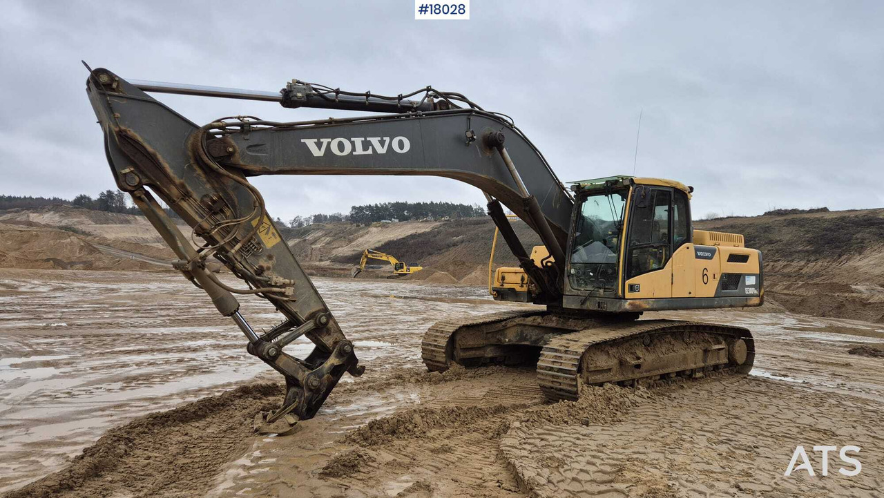 VOLVO EC 300D NL crawler excavator (2014) - מכונות אחרות: תמונה 2 VOLVO EC 300D NL crawler excavator (2014) - מכונות אחרות: תמונה 2