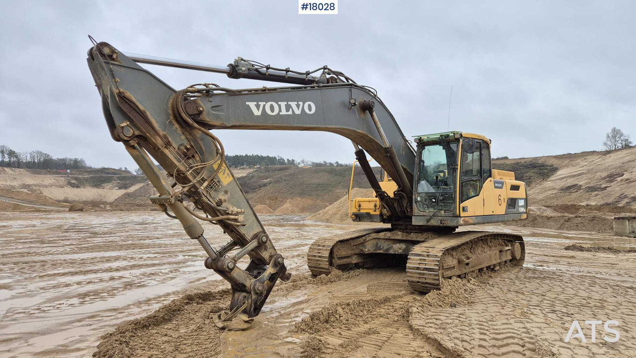 VOLVO EC 300D NL crawler excavator (2014) - מכונות אחרות: תמונה 1 VOLVO EC 300D NL crawler excavator (2014) - מכונות אחרות: תמונה 1
