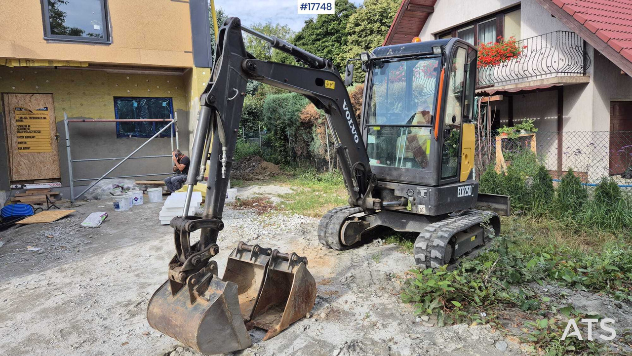 VOLVO ECR25D Mini Crawler Excavator (2021) - מיני מחפר: תמונה 3 VOLVO ECR25D Mini Crawler Excavator (2021) - מיני מחפר: תמונה 3