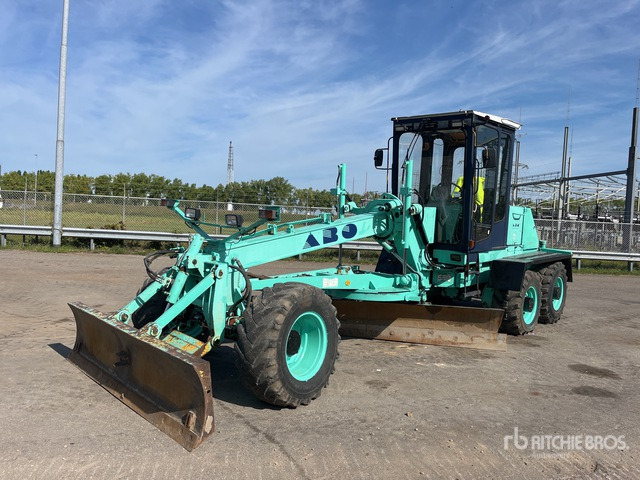 1996 HBM SHM3NA AWD Motor Grader - מכסחת תבואה/ עשבים: תמונה 1 1996 HBM SHM3NA AWD Motor Grader - מכסחת תבואה/ עשבים: תמונה 1
