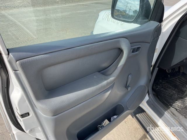 1999 Toyota Land Cruiser HZJ105L-GCMRS SUV - SUV: תמונה 5 1999 Toyota Land Cruiser HZJ105L-GCMRS SUV - SUV: תמונה 5