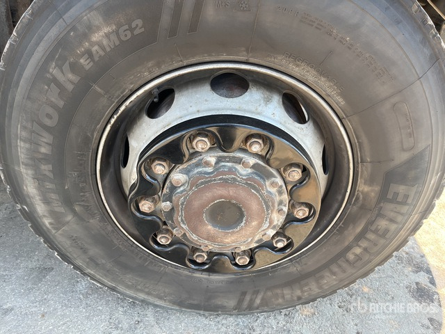 2006 MAN TGA41.430 8x8 Twin-Steer Sleeper Tri/A Dump Truck - מזהיר: תמונה 4 2006 MAN TGA41.430 8x8 Twin-Steer Sleeper Tri/A Dump Truck - מזהיר: תמונה 4