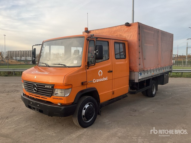 2010 Mercedes-Benz 818DE 4x2 Crew Cab Service Truck - כלי רכב מסחרי עם וילונות צד, כלי רכב מסחרי קומבי: תמונה 2 2010 Mercedes-Benz 818DE 4x2 Crew Cab Service Truck - כלי רכב מסחרי עם וילונות צד, כלי רכב מסחרי קומבי: תמונה 2