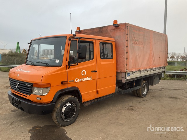2010 Mercedes-Benz Vario 818DE 4x2 Service Truck - כלי רכב מסחרי עם וילונות צד, כלי רכב מסחרי קומבי: תמונה 1 2010 Mercedes-Benz Vario 818DE 4x2 Service Truck - כלי רכב מסחרי עם וילונות צד, כלי רכב מסחרי קומבי: תמונה 1