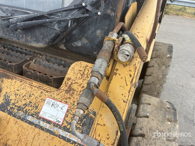 2012 Cat 246B (Inoperable) Skid Steer Loader - מעמיס היגוי החלקה: תמונה 5 2012 Cat 246B (Inoperable) Skid Steer Loader - מעמיס היגוי החלקה: תמונה 5
