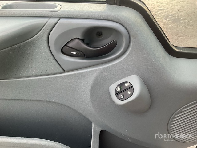 2012 Ford Transit 280M Cargo Van - כלי רכב מסחרי: תמונה 5 2012 Ford Transit 280M Cargo Van - כלי רכב מסחרי: תמונה 5