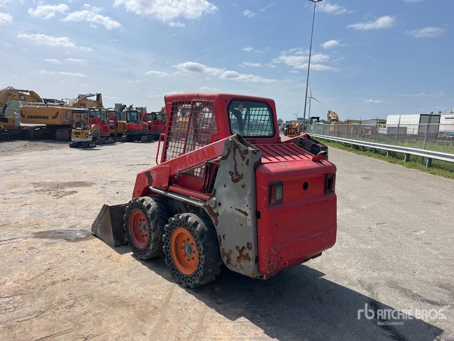 2013 Bobcat S130 Skid Steer Loader - מעמיס היגוי החלקה: תמונה 3 2013 Bobcat S130 Skid Steer Loader - מעמיס היגוי החלקה: תמונה 3