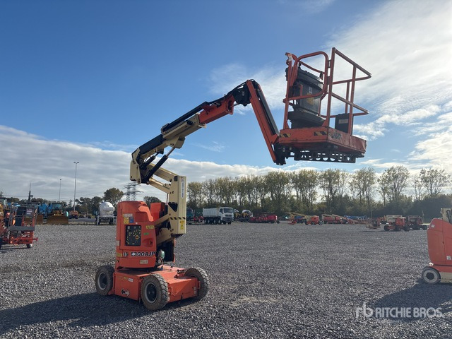 2013 JLG E300 AJP 2WD Electric Articulating Boom Lift - זרוע מרפקי: תמונה 3 2013 JLG E300 AJP 2WD Electric Articulating Boom Lift - זרוע מרפקי: תמונה 3