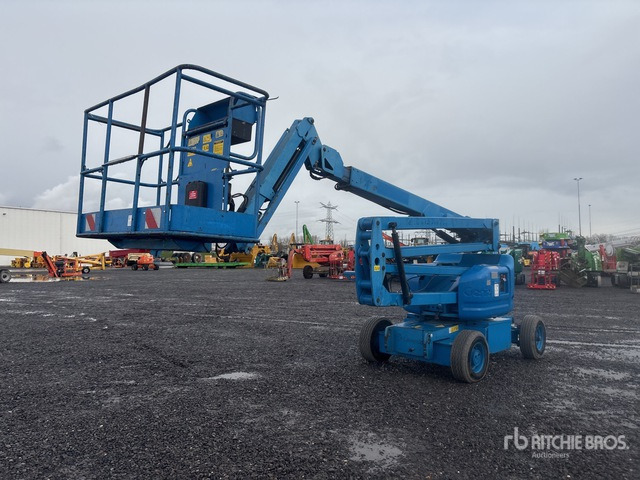 2015 Genie Z-45/25 2WD Electric Articulating Boom Lift - זרוע מרפקי: תמונה 3 2015 Genie Z-45/25 2WD Electric Articulating Boom Lift - זרוע מרפקי: תמונה 3