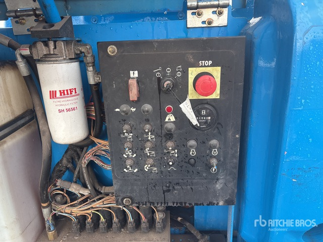 2015 Genie Z-45/25 2WD Electric Articulating Boom Lift - זרוע מרפקי: תמונה 5 2015 Genie Z-45/25 2WD Electric Articulating Boom Lift - זרוע מרפקי: תמונה 5