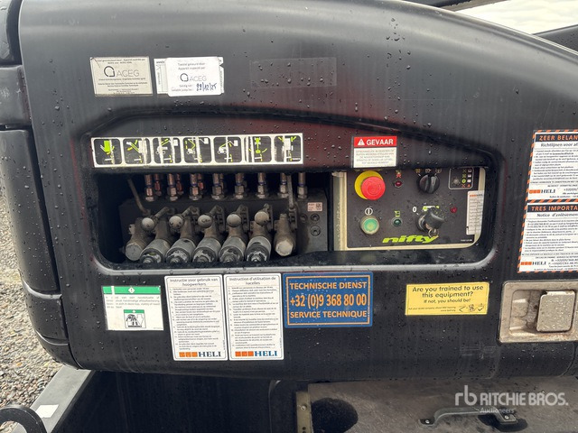 2016 Nifty-Lift HR17 4WD Hybrid Articulating Boom Lift - זרוע מרפקי: תמונה 5 2016 Nifty-Lift HR17 4WD Hybrid Articulating Boom Lift - זרוע מרפקי: תמונה 5