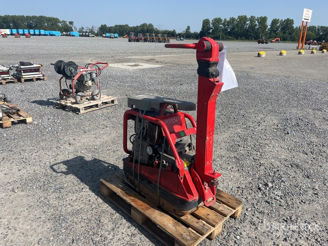 2016 Wacker Neuson DPU4545 Vibratory Plate Compactor - לוח רטט: תמונה 4 2016 Wacker Neuson DPU4545 Vibratory Plate Compactor - לוח רטט: תמונה 4