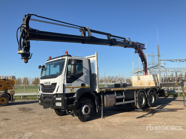 2017 Iveco Trakker 360 2017 Palfinger on 6x4 Flatbed Truck with Crane - מכונות אחרות: תמונה 2 2017 Iveco Trakker 360 2017 Palfinger on 6x4 Flatbed Truck with Crane - מכונות אחרות: תמונה 2