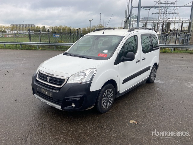 2017 Peugeot Partner 4x2 Van Truck - מכונות אחרות: תמונה 1 2017 Peugeot Partner 4x2 Van Truck - מכונות אחרות: תמונה 1