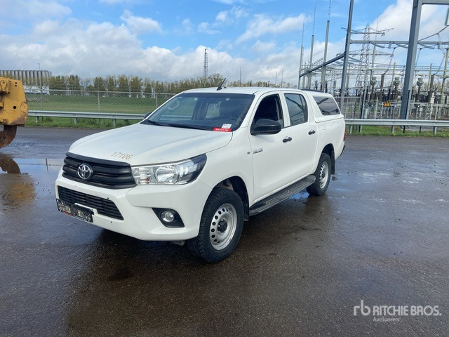 2018 Toyota Hilux 4x4 Crew Cab Pickup - טנדר: תמונה 2 2018 Toyota Hilux 4x4 Crew Cab Pickup - טנדר: תמונה 2