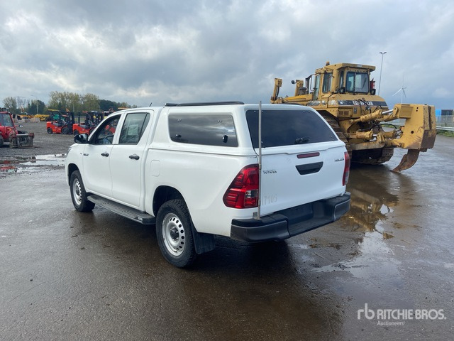 2018 Toyota Hilux 4x4 Crew Cab Pickup - טנדר: תמונה 3 2018 Toyota Hilux 4x4 Crew Cab Pickup - טנדר: תמונה 3