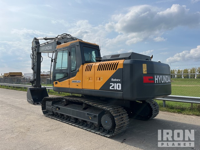 Hyundai R210 Tracked Excavator - מחפר סורק: תמונה 3 Hyundai R210 Tracked Excavator - מחפר סורק: תמונה 3