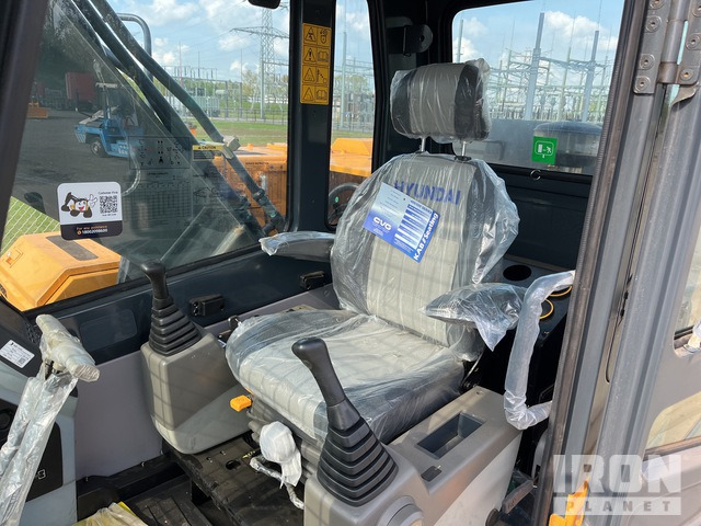 Hyundai R210 Tracked Excavator - מחפר סורק: תמונה 5 Hyundai R210 Tracked Excavator - מחפר סורק: תמונה 5