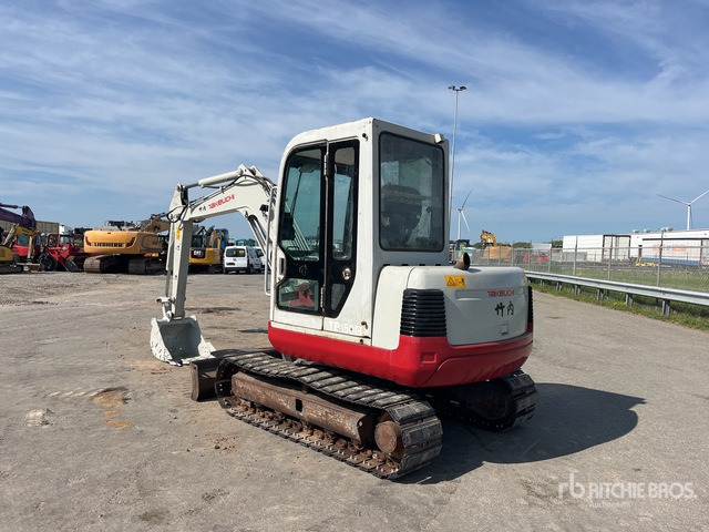 Takeuchi TB150C Tracked Excavator - מחפר סורק: תמונה 3 Takeuchi TB150C Tracked Excavator - מחפר סורק: תמונה 3