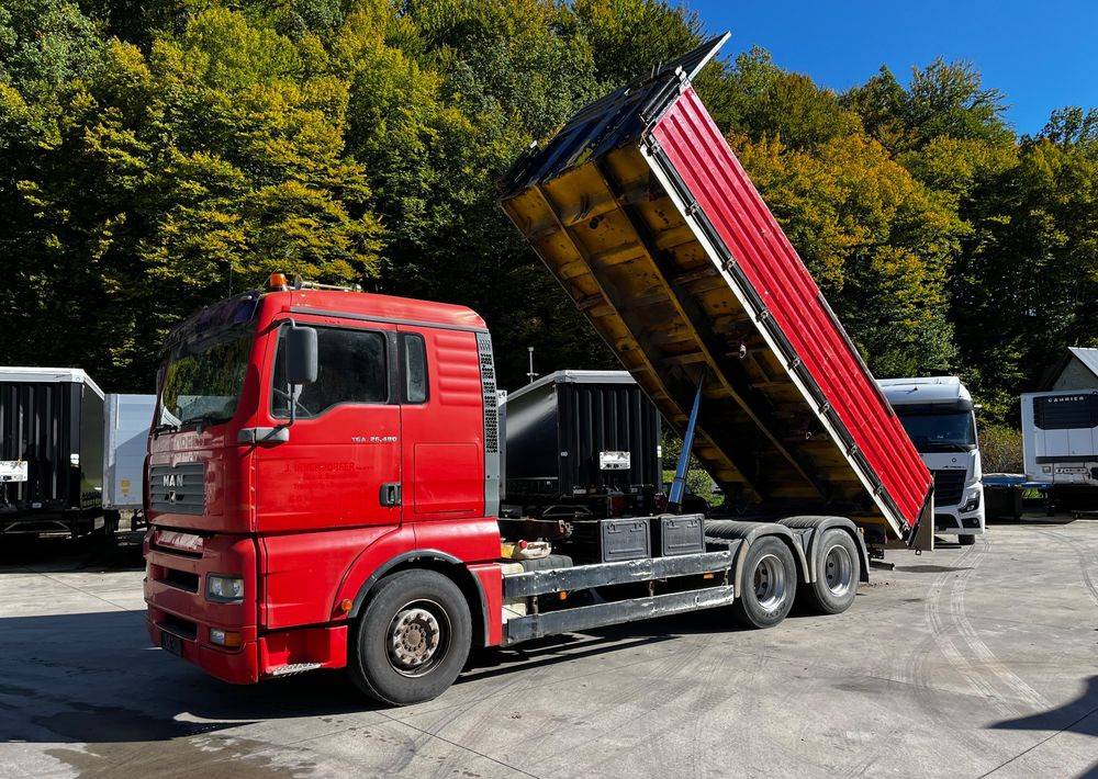 MAN TGA 26.480 // Wywrotka 3 stronna // 2004 Rok // 6x4 // Kiper Schwarzmuller // - מזהיר: תמונה 1 MAN TGA 26.480 // Wywrotka 3 stronna // 2004 Rok // 6x4 // Kiper Schwarzmuller // - מזהיר: תמונה 1