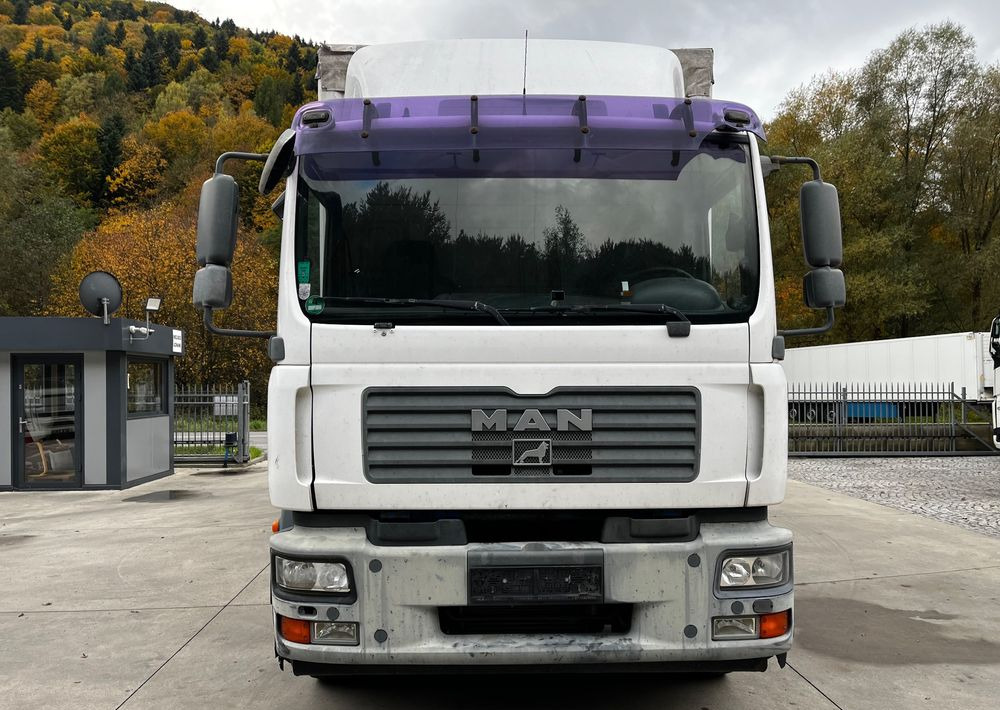 MAN TGM 18.330 4x2 // Zabudowa Burtowa // Manual // Specjalny // Ładowność 9600kg // - משאית וילונות צד: תמונה 2 MAN TGM 18.330 4x2 // Zabudowa Burtowa // Manual // Specjalny // Ładowność 9600kg // - משאית וילונות צד: תמונה 2