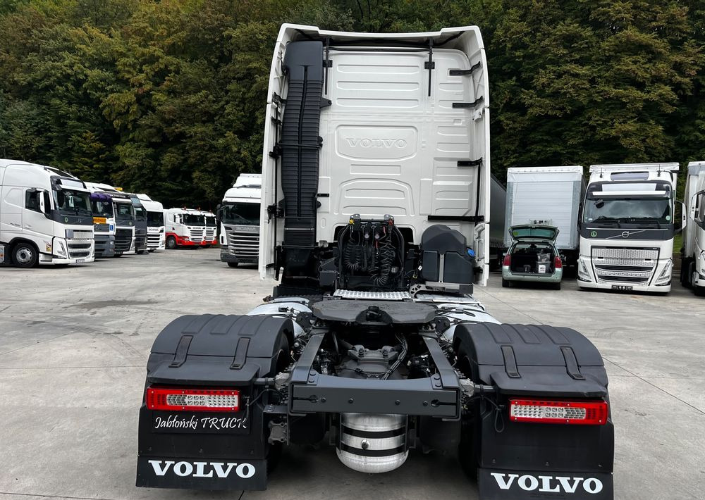 Volvo FH500 // Zamiana na starszy //New Face // Low Deck // Full Led // ACC // Globe XL // ParkClima // Zamiana za starszy - יחידת טרקטור: תמונה 4 Volvo FH500 // Zamiana na starszy //New Face // Low Deck // Full Led // ACC // Globe XL // ParkClima // Zamiana za starszy - יחידת טרקטור: תמונה 4
