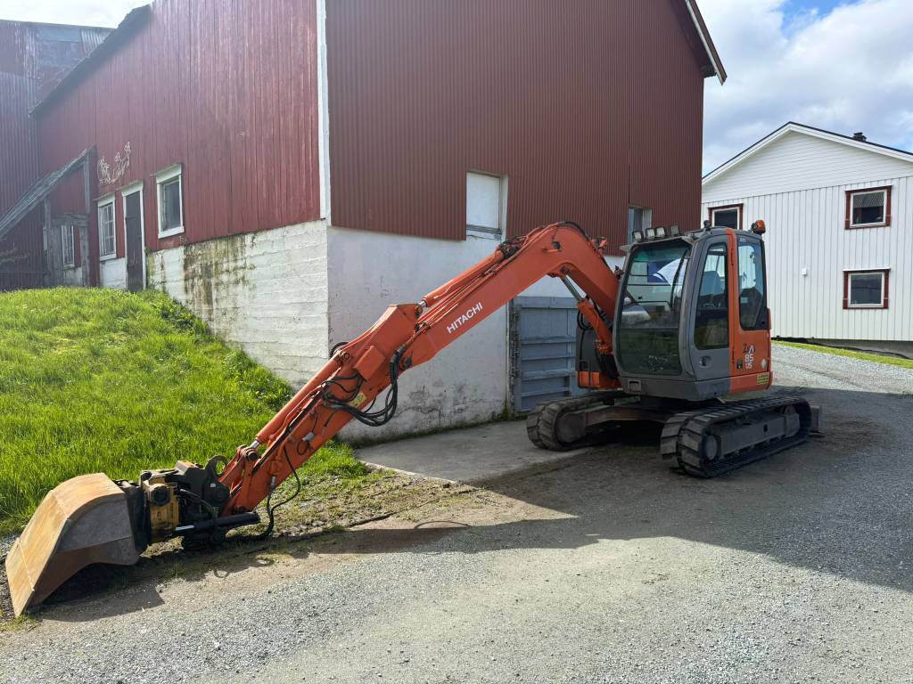 Hitachi ZX 85 US - מיני מחפר: תמונה 1 Hitachi ZX 85 US - מיני מחפר: תמונה 1