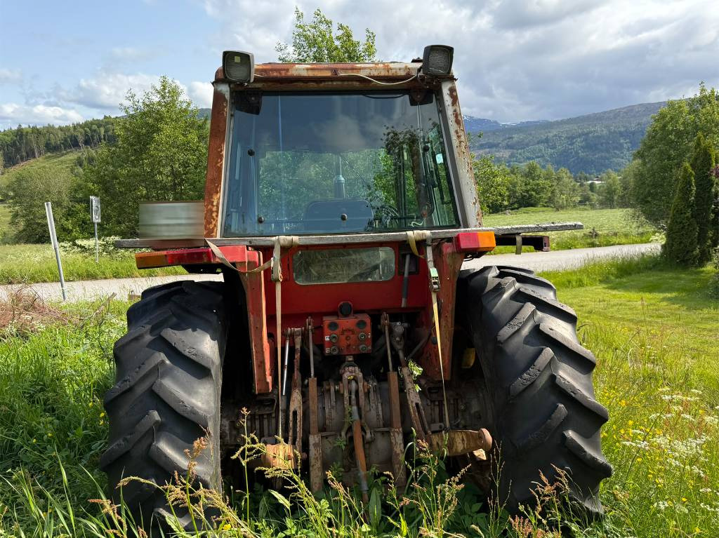 Massey Ferguson 675 - טרקטור חקלאי: תמונה 5 Massey Ferguson 675 - טרקטור חקלאי: תמונה 5