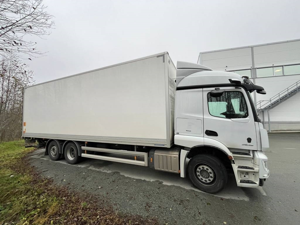 Mercedes-Benz Actros 2546 6x2 - משאית תיבה: תמונה 2 Mercedes-Benz Actros 2546 6x2 - משאית תיבה: תמונה 2