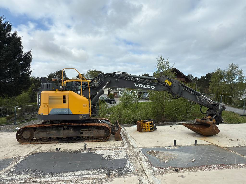 Volvo ECR 145 EL rototilt, GPS og 3 skuffer - מחפר סורק: תמונה 3 Volvo ECR 145 EL rototilt, GPS og 3 skuffer - מחפר סורק: תמונה 3