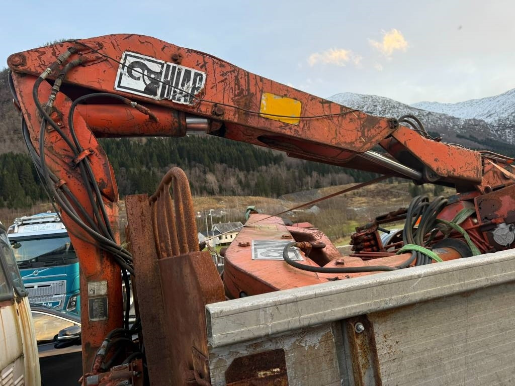 Volvo F 86 42 Hiab 550-2 - משאית מנוף: תמונה 4 Volvo F 86 42 Hiab 550-2 - משאית מנוף: תמונה 4