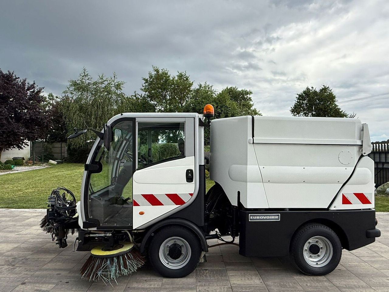 Bucher CityCat 2020 Zamiatarka 3 szczotki Klimatyzacja Ka mera cofania - מטאטא כבישים: תמונה 5 Bucher CityCat 2020 Zamiatarka 3 szczotki Klimatyzacja Ka mera cofania - מטאטא כבישים: תמונה 5