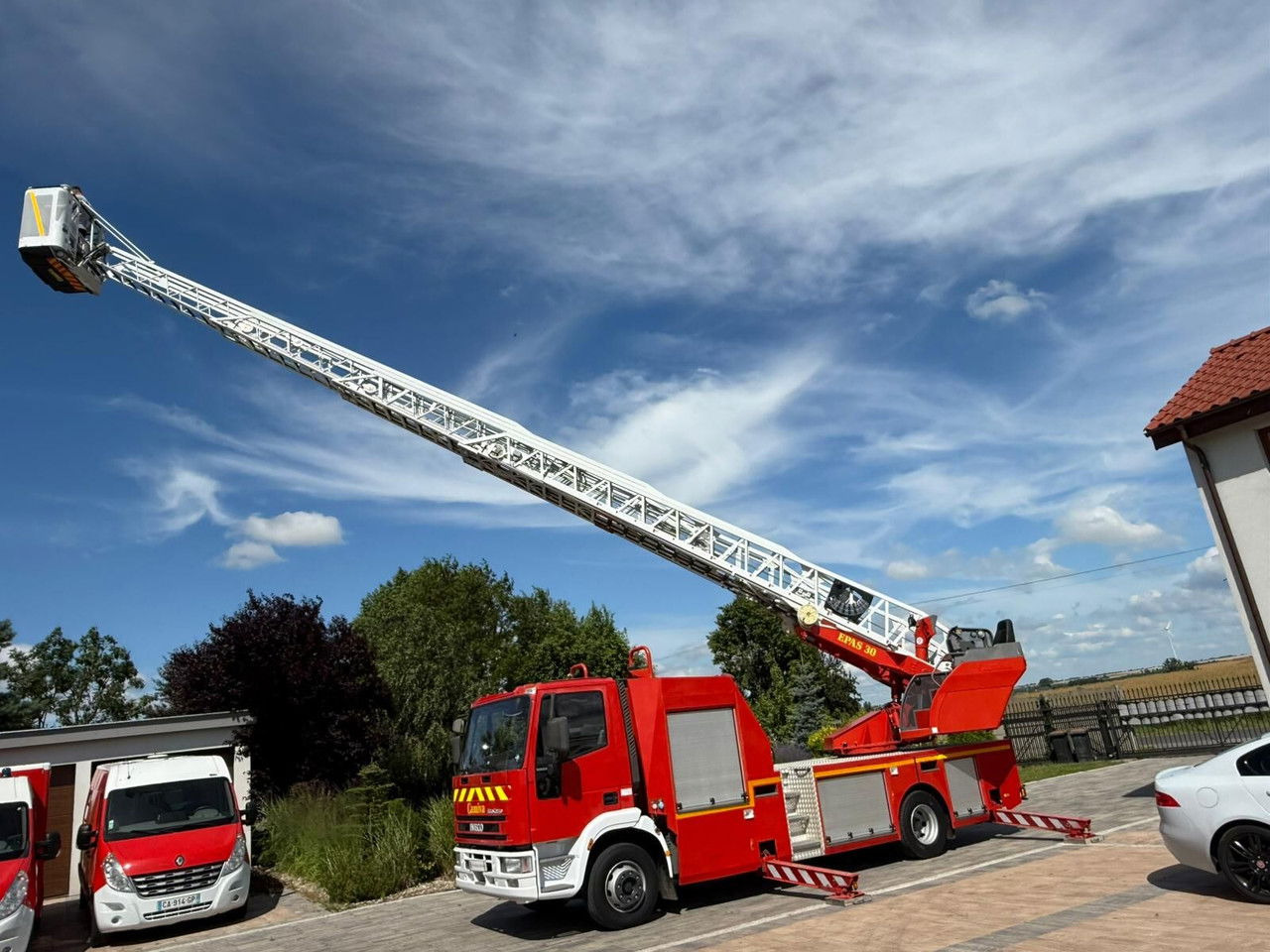 Iveco EuroCargo 130 130E24 Drabina strażacka Camiva Epas 30 - משאית אש: תמונה 1 Iveco EuroCargo 130 130E24 Drabina strażacka Camiva Epas 30 - משאית אש: תמונה 1