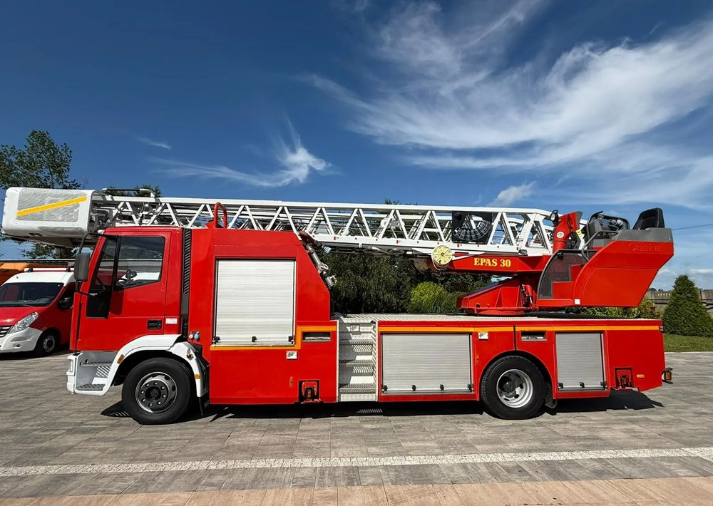 משאית אש, פלטפורמה אווירית מותקנת על משאית Iveco Eurocargo 130E24: תמונה 8