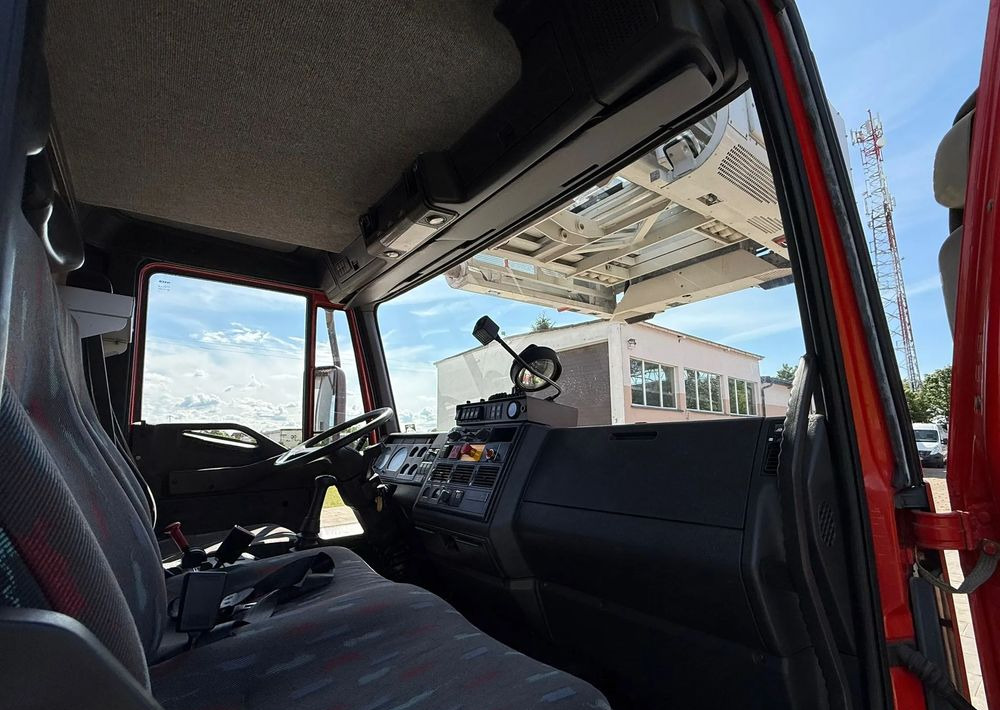 משאית אש, פלטפורמה אווירית מותקנת על משאית Iveco Eurocargo 130E24: תמונה 16