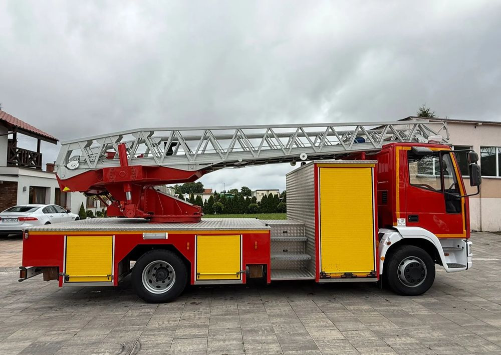 Iveco Eurocargo 130E24 - משאית אש: תמונה 4 Iveco Eurocargo 130E24 - משאית אש: תמונה 4