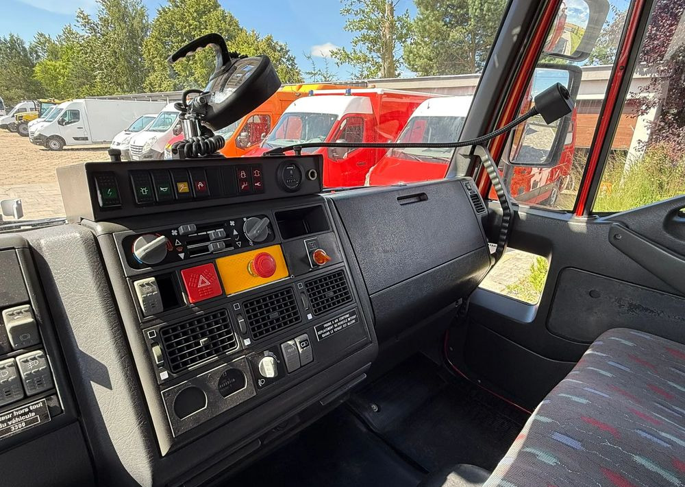 משאית אש, פלטפורמה אווירית מותקנת על משאית Iveco Eurocargo 130E24: תמונה 18