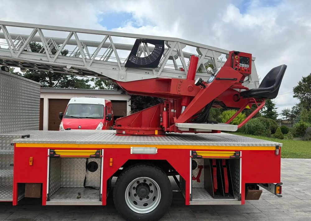 משאית אש Iveco Eurocargo 130E24: תמונה 9 משאית אש Iveco Eurocargo 130E24: תמונה 9