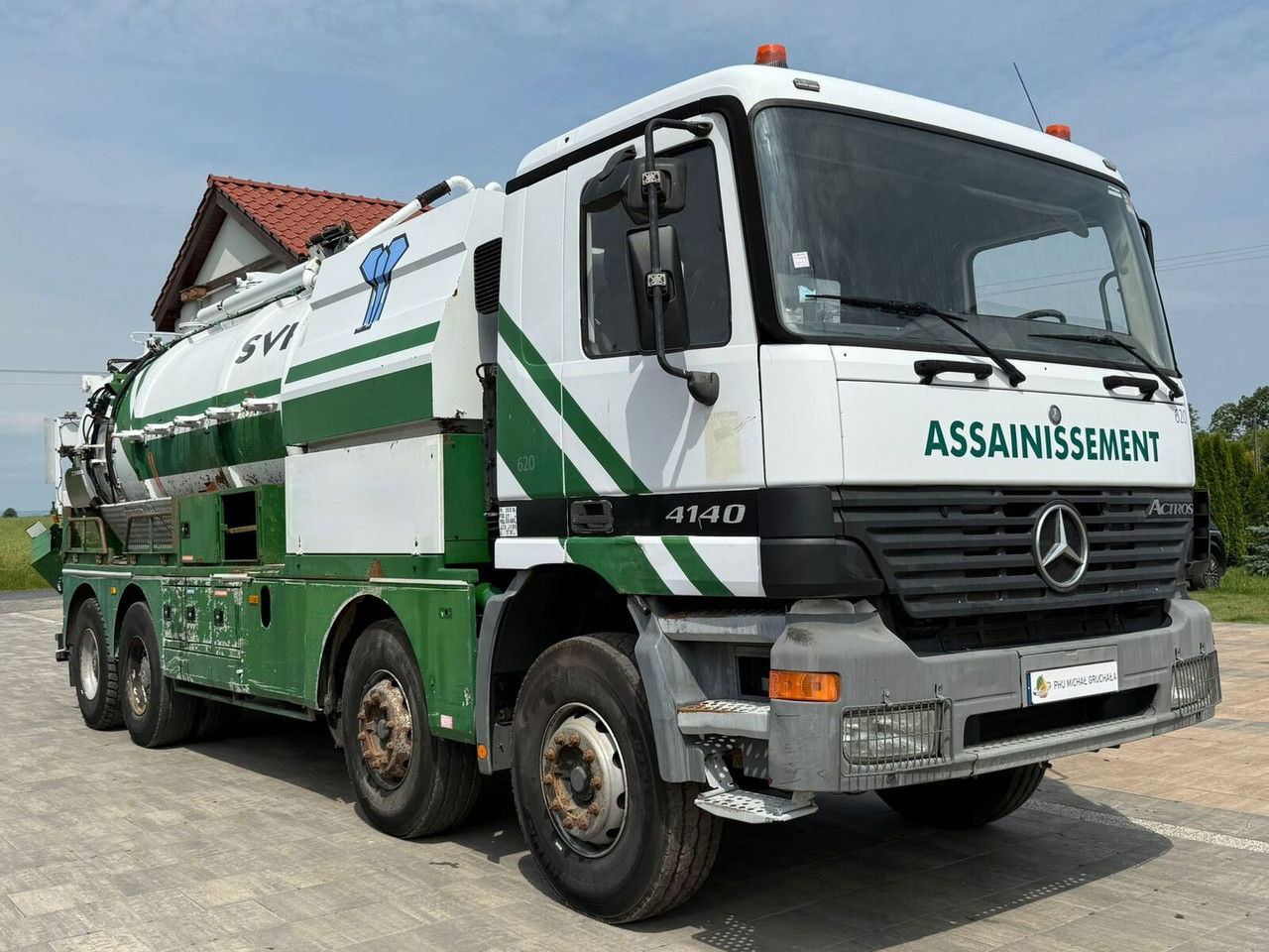 Mercedes-Benz Actros 4140 8x4 Wóz Asenizacyjny Beczkowóz 16500 Litrów - משאית ואקום: תמונה 1 Mercedes-Benz Actros 4140 8x4 Wóz Asenizacyjny Beczkowóz 16500 Litrów - משאית ואקום: תמונה 1