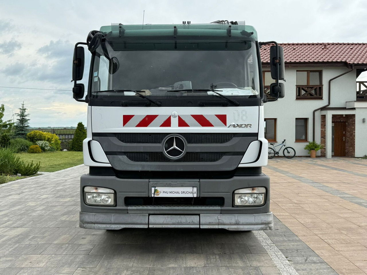 Mercedes-Benz Axor 1829 Faun VR3 TR2 - משאית אשפה: תמונה 2 Mercedes-Benz Axor 1829 Faun VR3 TR2 - משאית אשפה: תמונה 2