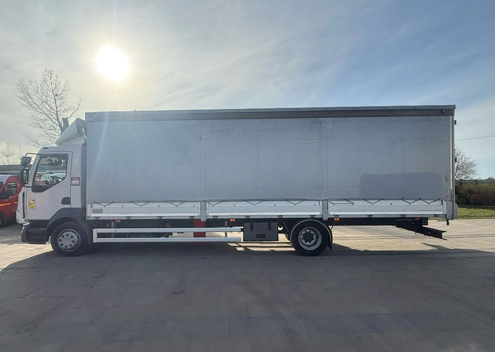 Renault D12 - משאית וילונות צד: תמונה 5 Renault D12 - משאית וילונות צד: תמונה 5