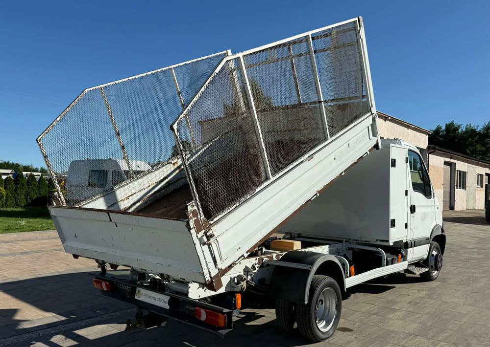 Renault Mascott - כלי רכב מסחרי מזהיר: תמונה 3 Renault Mascott - כלי רכב מסחרי מזהיר: תמונה 3